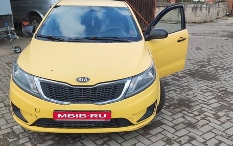 KIA Rio III рестайлинг, 2013 год, 490 000 рублей, 10 фотография