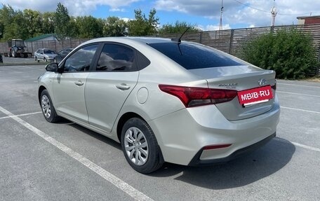 Hyundai Solaris II рестайлинг, 2019 год, 1 350 000 рублей, 3 фотография