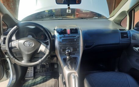 Toyota Auris II, 2008 год, 850 000 рублей, 10 фотография