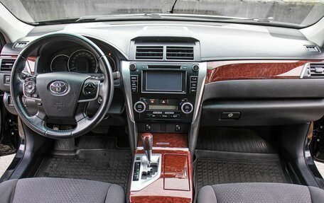 Toyota Camry, 2013 год, 1 690 000 рублей, 13 фотография