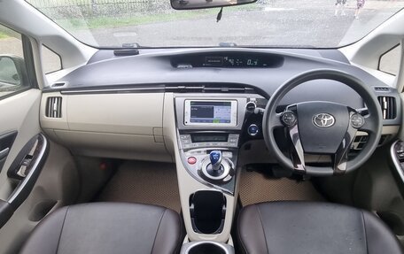 Toyota Prius, 2013 год, 1 400 000 рублей, 9 фотография