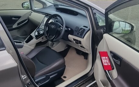 Toyota Prius, 2013 год, 1 400 000 рублей, 7 фотография