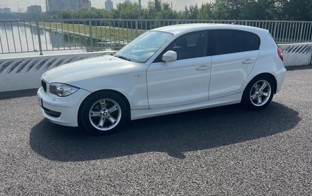BMW 1 серия, 2010 год, 760 000 рублей, 3 фотография