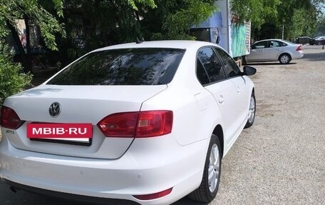 Volkswagen Jetta VI, 2012 год, 940 000 рублей, 4 фотография