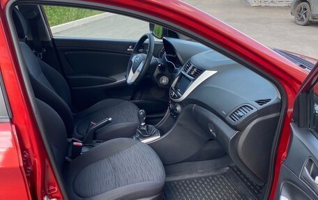 Hyundai Solaris II рестайлинг, 2015 год, 1 030 000 рублей, 11 фотография