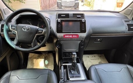 Toyota Land Cruiser Prado 150 рестайлинг 2, 2017 год, 3 790 000 рублей, 9 фотография