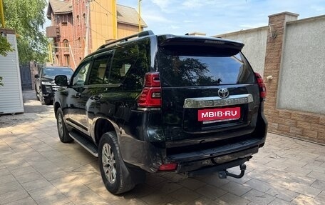 Toyota Land Cruiser Prado 150 рестайлинг 2, 2017 год, 3 790 000 рублей, 5 фотография