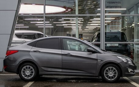 Hyundai Solaris II рестайлинг, 2016 год, 960 000 рублей, 5 фотография