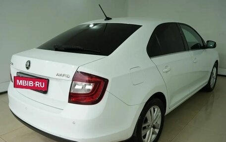 Skoda Rapid I, 2018 год, 1 070 000 рублей, 4 фотография