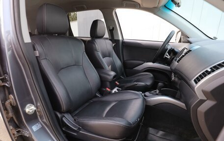 Mitsubishi Outlander III рестайлинг 3, 2011 год, 1 450 000 рублей, 8 фотография