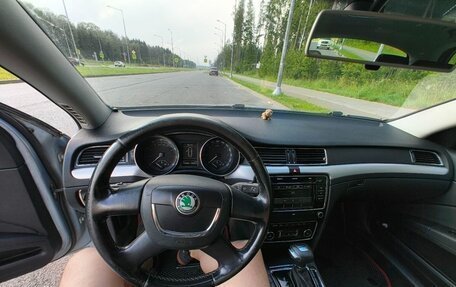 Skoda Superb III рестайлинг, 2010 год, 900 000 рублей, 4 фотография