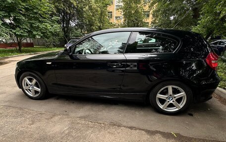 BMW 1 серия, 2011 год, 1 075 000 рублей, 5 фотография