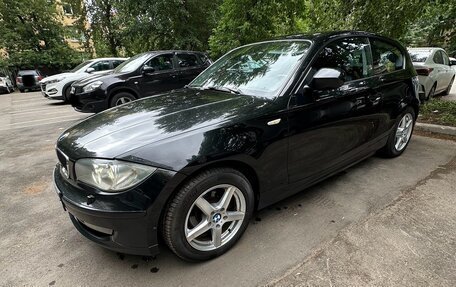 BMW 1 серия, 2011 год, 1 075 000 рублей, 6 фотография