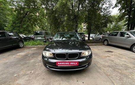 BMW 1 серия, 2011 год, 1 075 000 рублей, 20 фотография