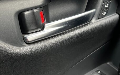 Toyota RAV4, 2019 год, 4 190 000 рублей, 2 фотография