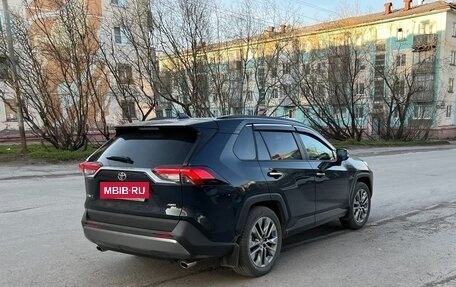 Toyota RAV4, 2019 год, 4 190 000 рублей, 4 фотография