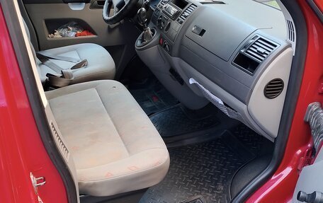 Volkswagen Transporter T5 рестайлинг, 2004 год, 1 100 000 рублей, 7 фотография