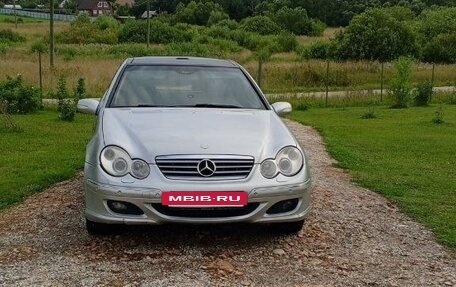 Mercedes-Benz C-Класс, 2006 год, 700 000 рублей, 4 фотография