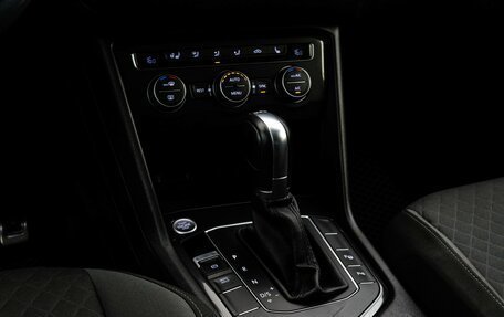 Volkswagen Tiguan II, 2017 год, 1 729 000 рублей, 14 фотография