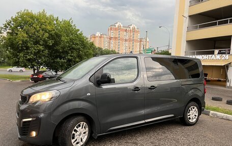 Peugeot Traveller I, 2019 год, 2 580 000 рублей, 2 фотография