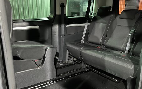 Peugeot Traveller I, 2019 год, 2 580 000 рублей, 6 фотография