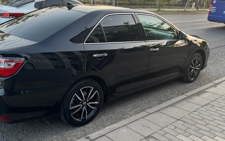Toyota Camry, 2017 год, 2 300 000 рублей, 12 фотография