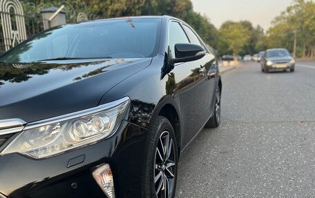 Toyota Camry, 2017 год, 2 300 000 рублей, 6 фотография