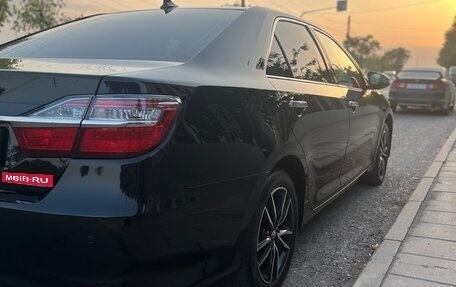 Toyota Camry, 2017 год, 2 300 000 рублей, 10 фотография