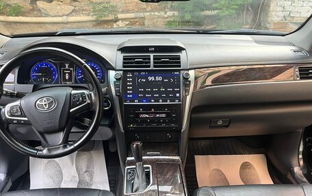 Toyota Camry, 2017 год, 2 300 000 рублей, 20 фотография