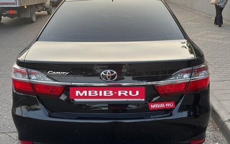 Toyota Camry, 2017 год, 2 300 000 рублей, 16 фотография