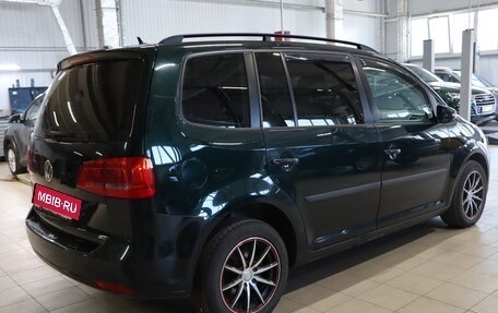 Volkswagen Touran III, 2011 год, 749 990 рублей, 4 фотография