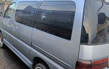 Toyota HiAce H100, 1998 год, 790 000 рублей, 2 фотография