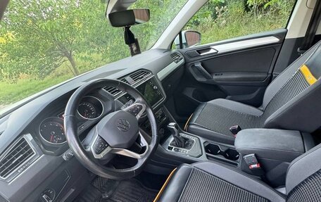 Volkswagen Tiguan II, 2020 год, 2 100 000 рублей, 9 фотография