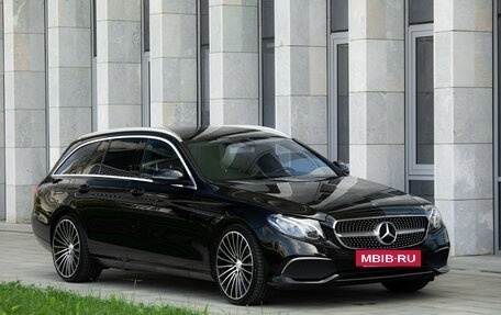 Mercedes-Benz E-Класс, 2020 год, 2 695 000 рублей, 10 фотография