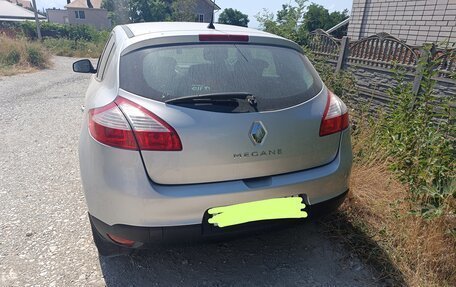Renault Megane III, 2014 год, 850 000 рублей, 2 фотография