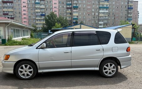 Toyota Ipsum II, 2001 год, 600 000 рублей, 4 фотография