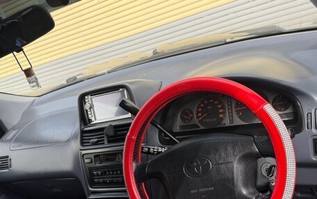 Toyota Ipsum II, 2001 год, 600 000 рублей, 9 фотография