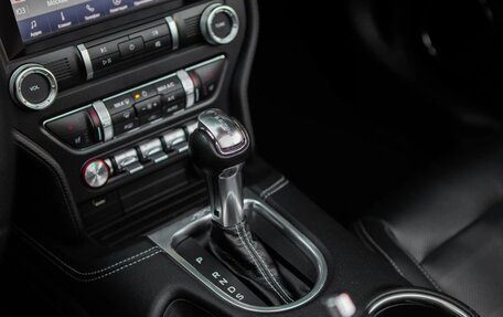 Ford Mustang VI рестайлинг, 2019 год, 3 700 000 рублей, 20 фотография