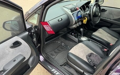 Honda Fit III, 2006 год, 575 000 рублей, 8 фотография