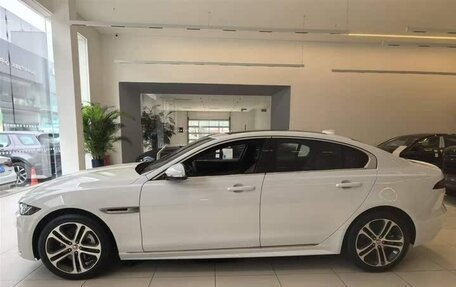 Jaguar XE I рестайлинг, 2024 год, 3 220 085 рублей, 5 фотография