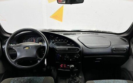 Chevrolet Niva I рестайлинг, 2004 год, 305 000 рублей, 9 фотография