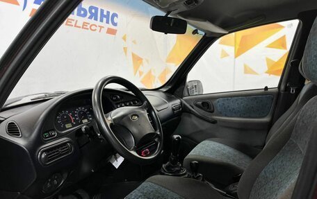 Chevrolet Niva I рестайлинг, 2004 год, 305 000 рублей, 21 фотография