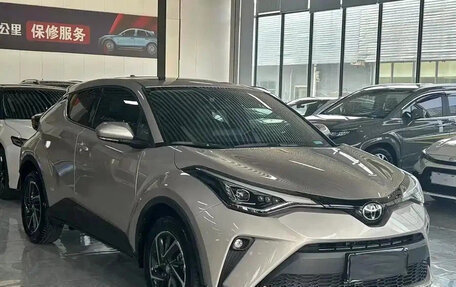 Toyota C-HR I рестайлинг, 2022 год, 1 630 999 рублей, 3 фотография