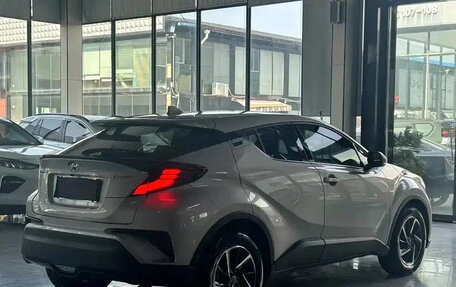 Toyota C-HR I рестайлинг, 2022 год, 1 630 999 рублей, 12 фотография