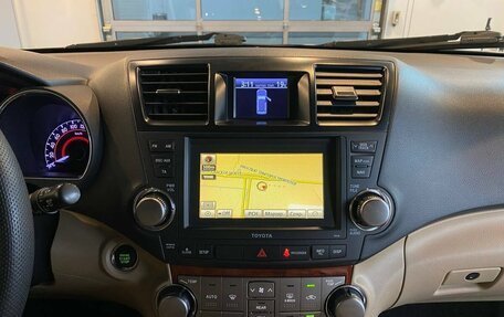 Toyota Highlander III, 2013 год, 2 590 000 рублей, 13 фотография