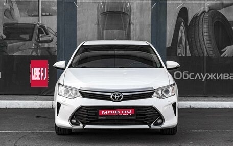 Toyota Camry, 2017 год, 1 949 000 рублей, 3 фотография