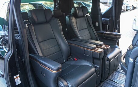 Toyota Alphard III, 2017 год, 5 570 000 рублей, 7 фотография