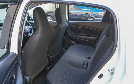 Toyota Vitz, 2019 год, 1 055 000 рублей, 11 фотография