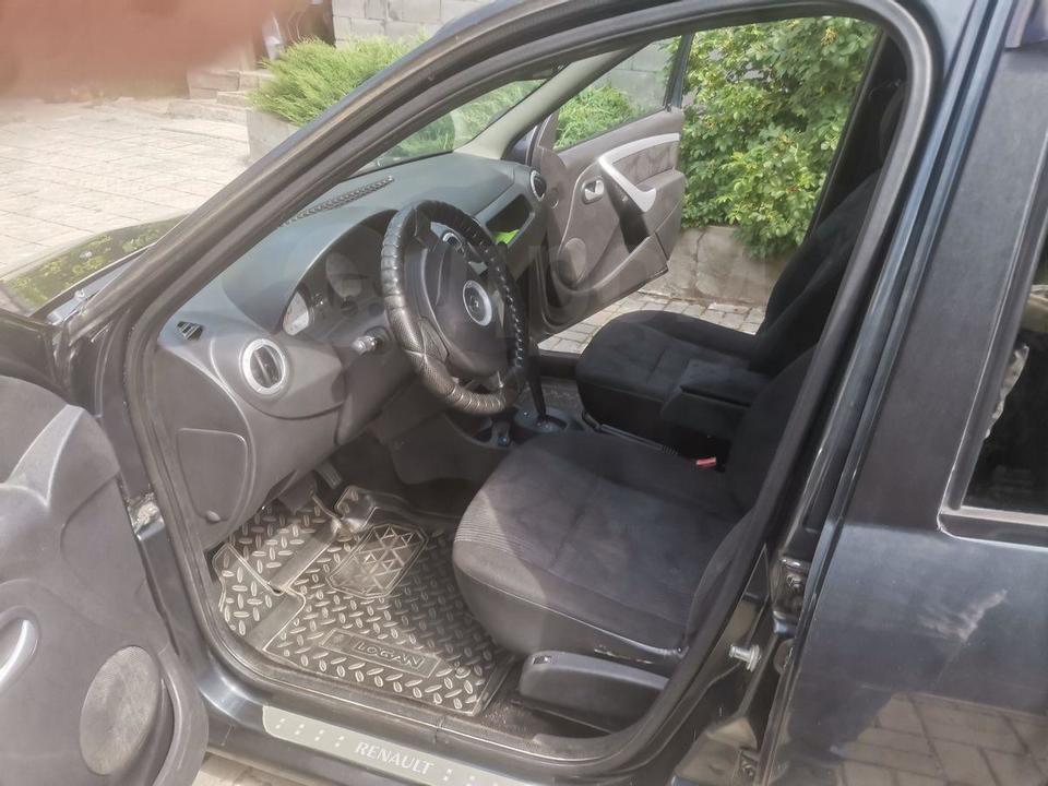 Renault Logan I рестайлинг, 2010 год, 550 000 рублей, 4 фотография