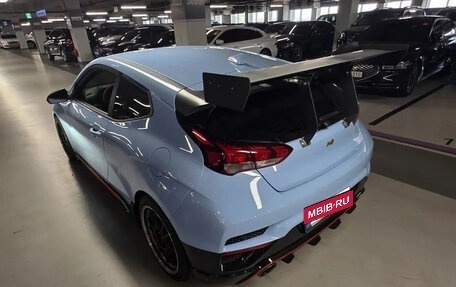 Hyundai Veloster II, 2021 год, 2 300 000 рублей, 3 фотография